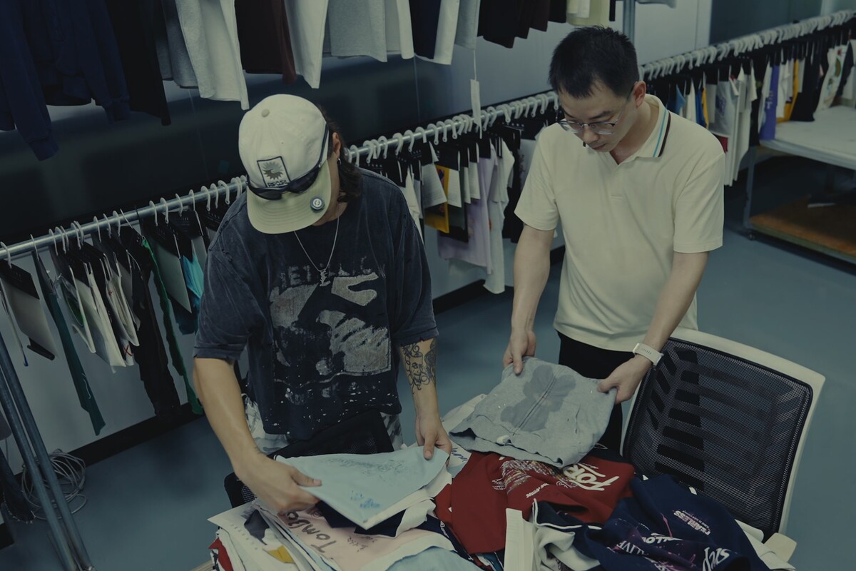 Developed sample and pattern reviewed together at the sample table