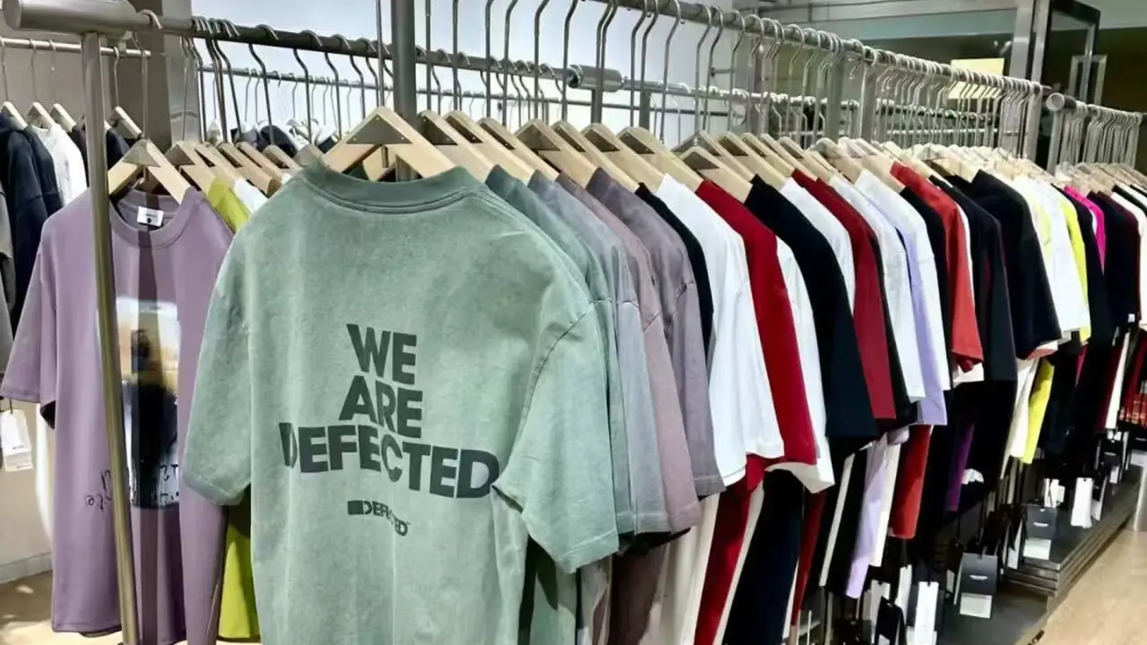 Sourcing Wholesale Clothing From Guangzhou: A Low-MOQ Guide for Global Brands