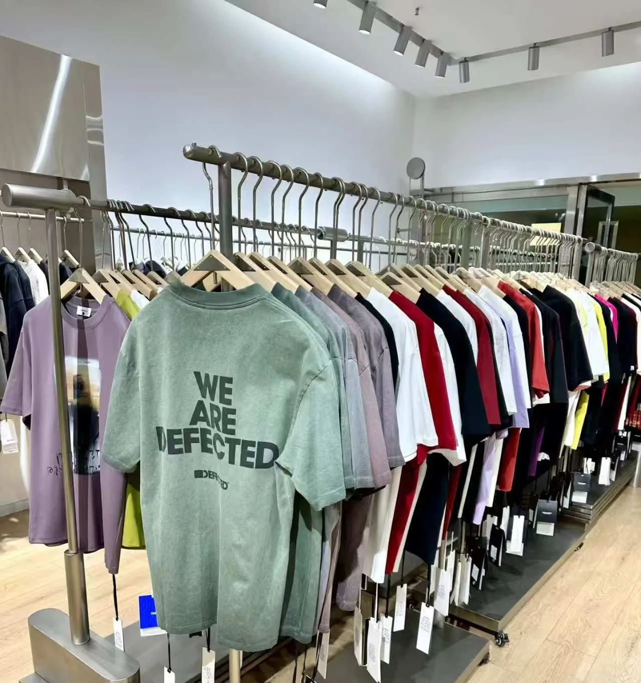 Graphic T-shirt styles in wholesale stock