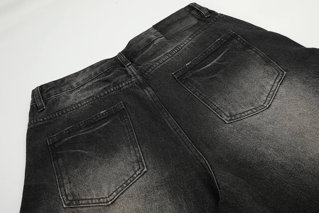 Vintage blue: 86.4% cotton 9.6% polyester 4% regenerated cellulose fiber
