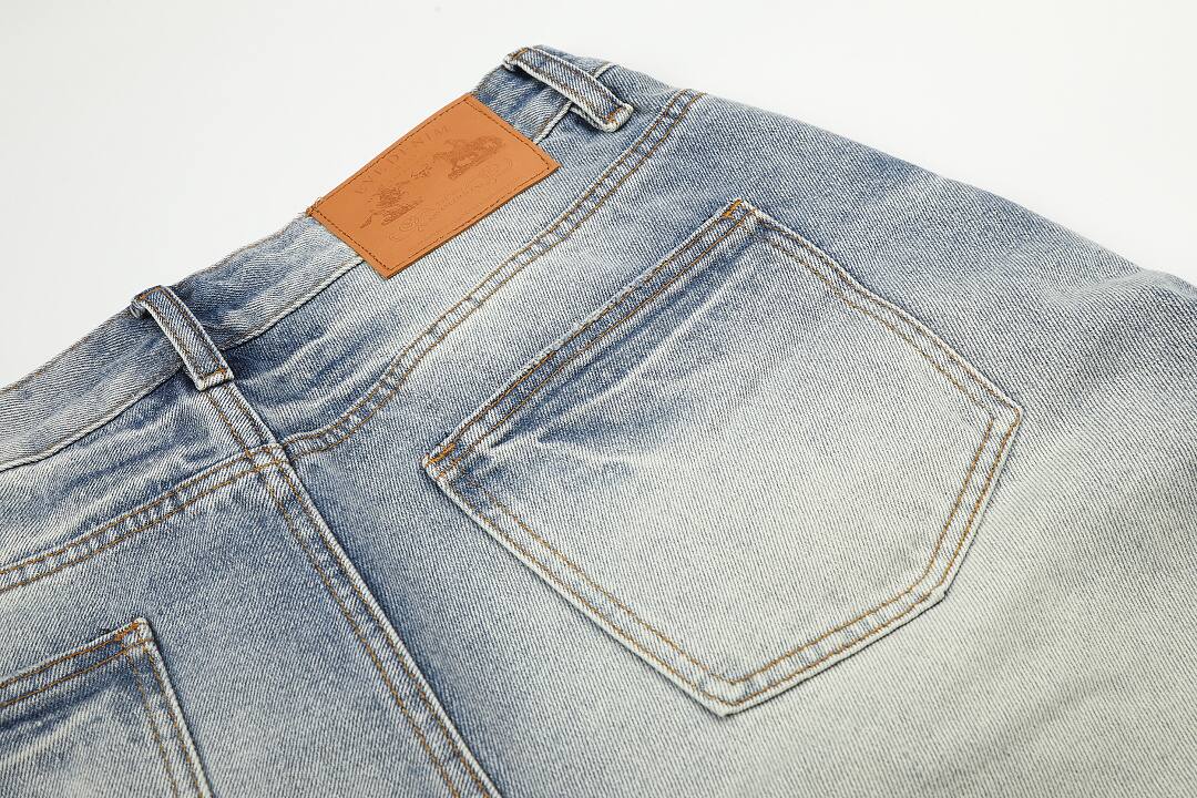 Vintage blue: 86.4% cotton 9.6% polyester 4% regenerated cellulose fiber