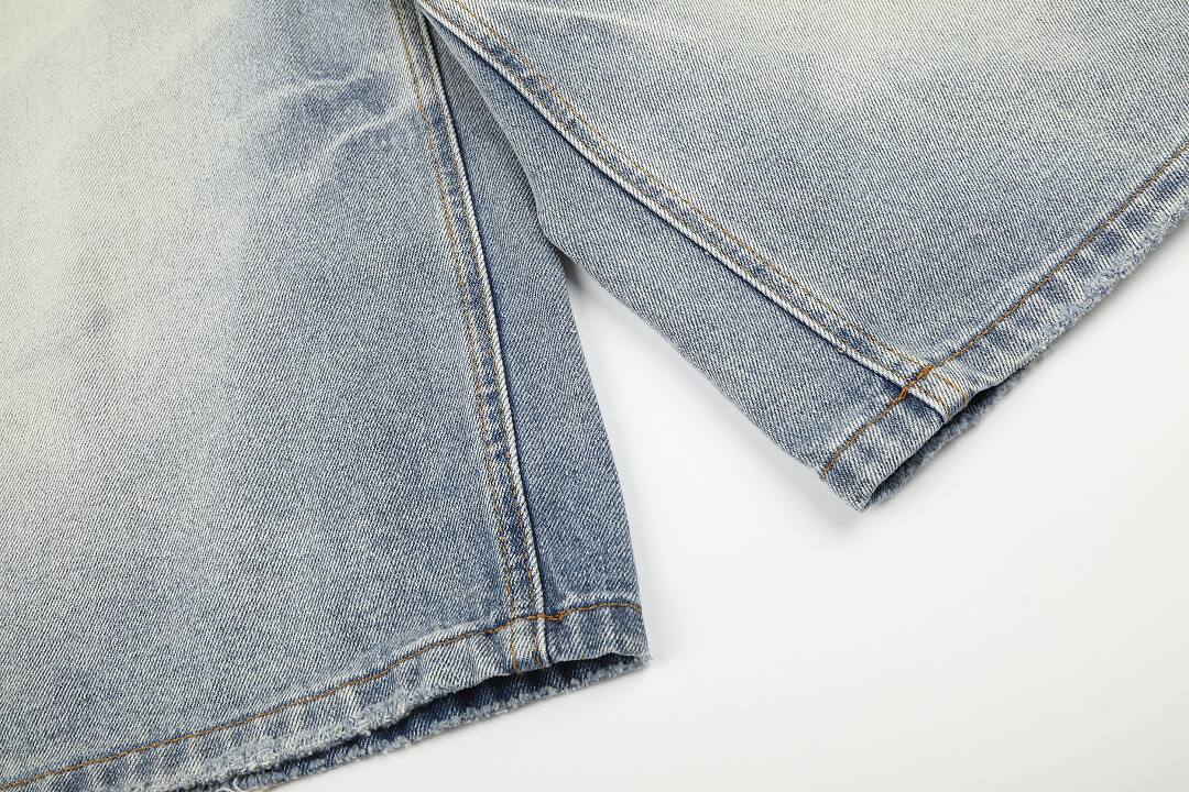 Vintage blue: 86.4% cotton 9.6% polyester 4% regenerated cellulose fiber