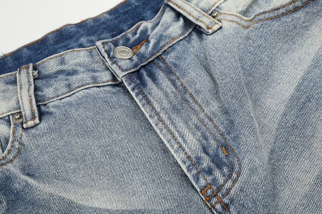 Vintage blue: 86.4% cotton 9.6% polyester 4% regenerated cellulose fiber