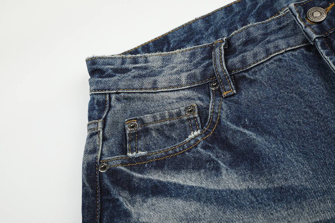 Vintage blue: 86.4% cotton 9.6% polyester 4% regenerated cellulose fiber