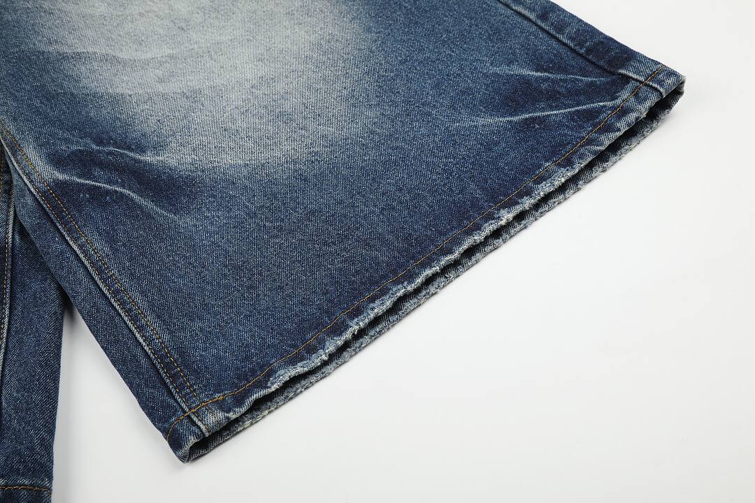 Vintage blue: 86.4% cotton 9.6% polyester 4% regenerated cellulose fiber