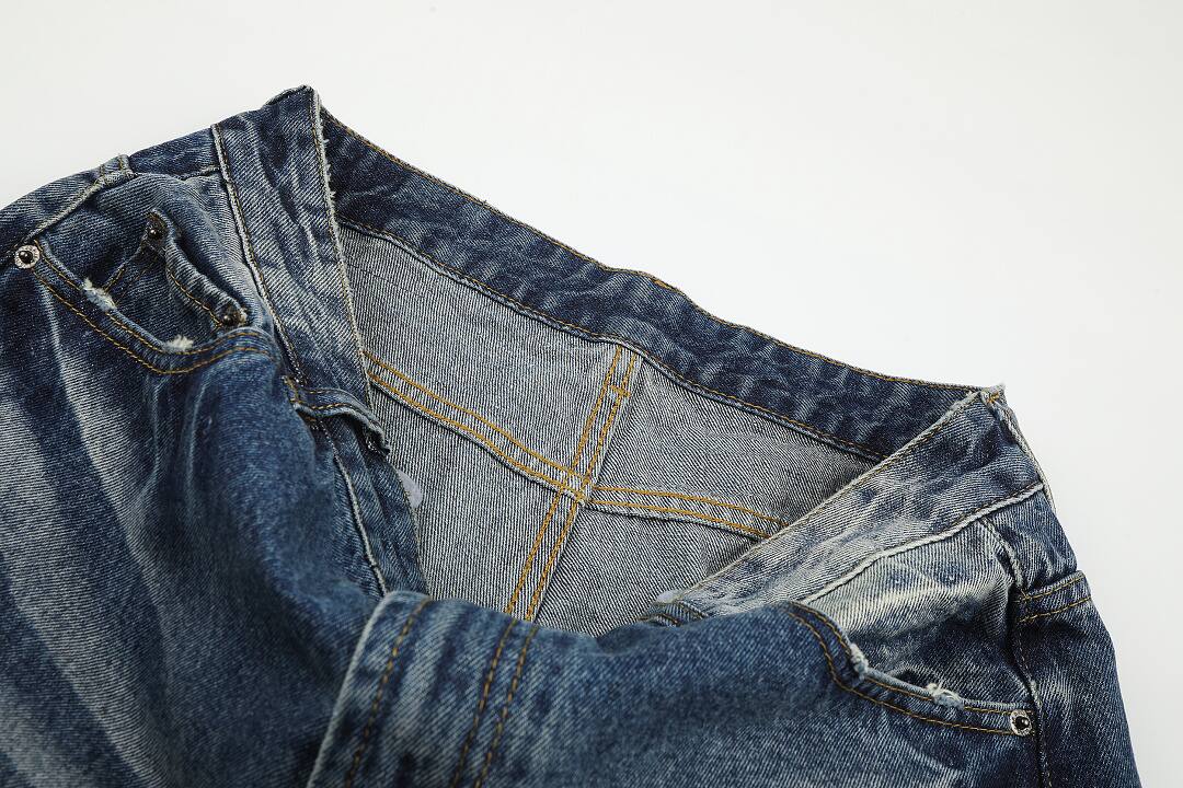 Vintage blue: 86.4% cotton 9.6% polyester 4% regenerated cellulose fiber