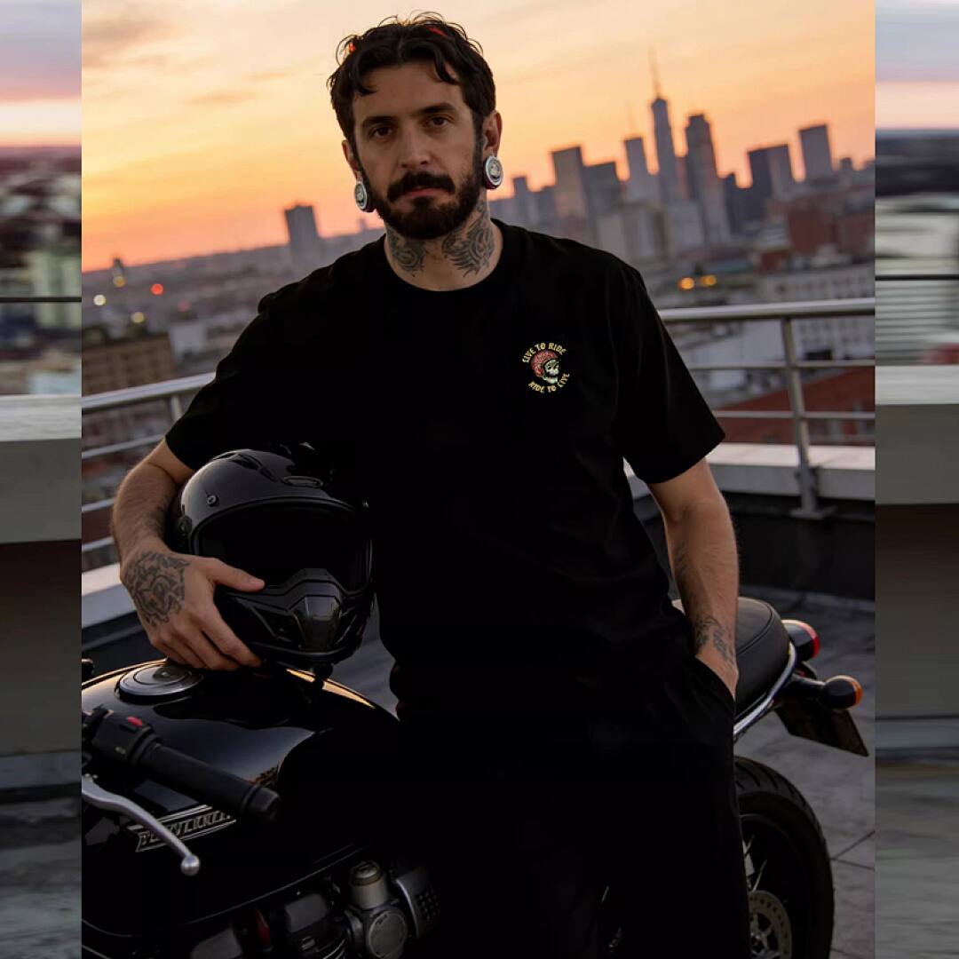 156# American Streetwear Motorcycle Style Flame Skull Print T-Shirt P35
