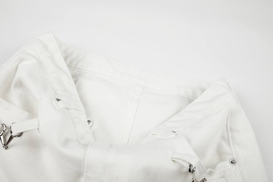 White/Black: 98% Cotton 2% Spandex