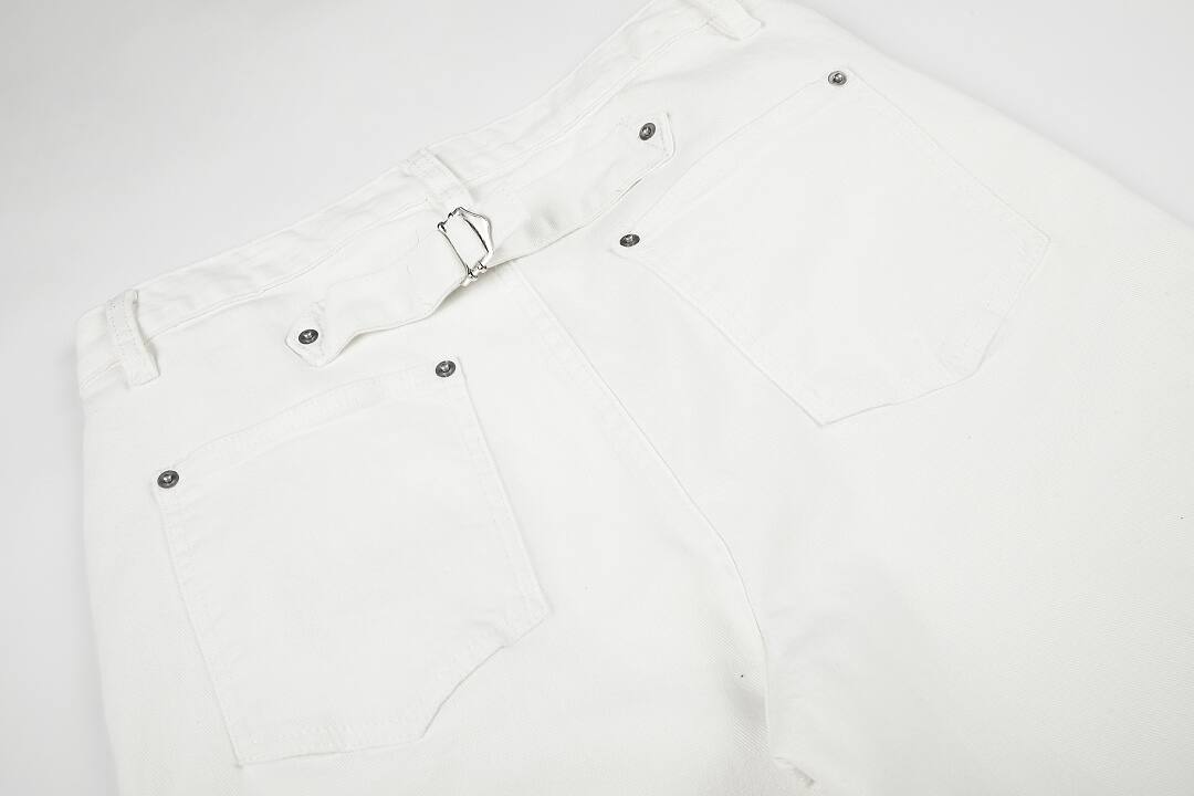 White/Black: 98% Cotton 2% Spandex