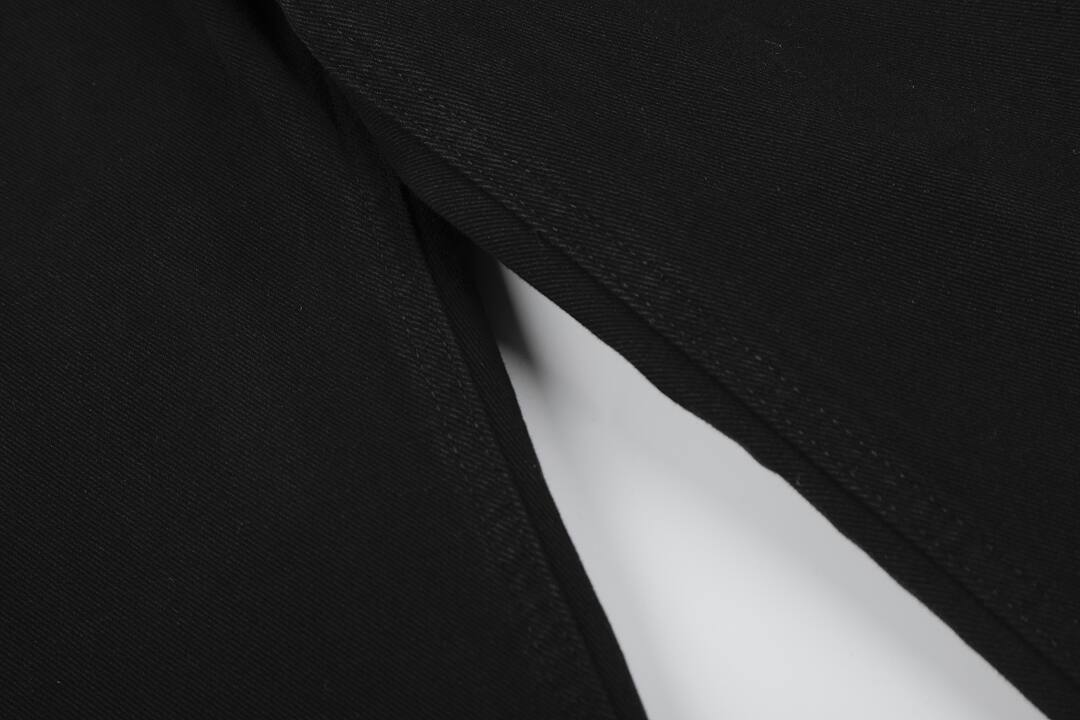 White/Black: 98% Cotton 2% Spandex