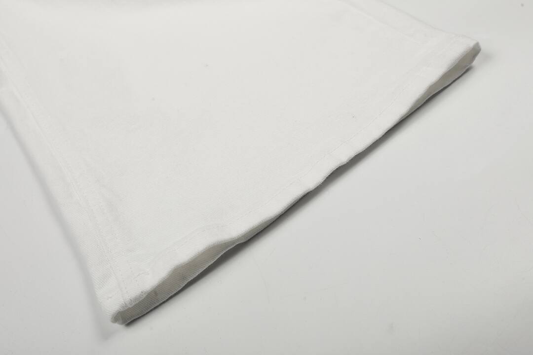 White/Black: 98% Cotton 2% Spandex