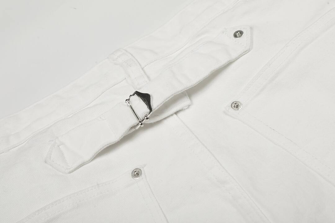 White/Black: 98% Cotton 2% Spandex